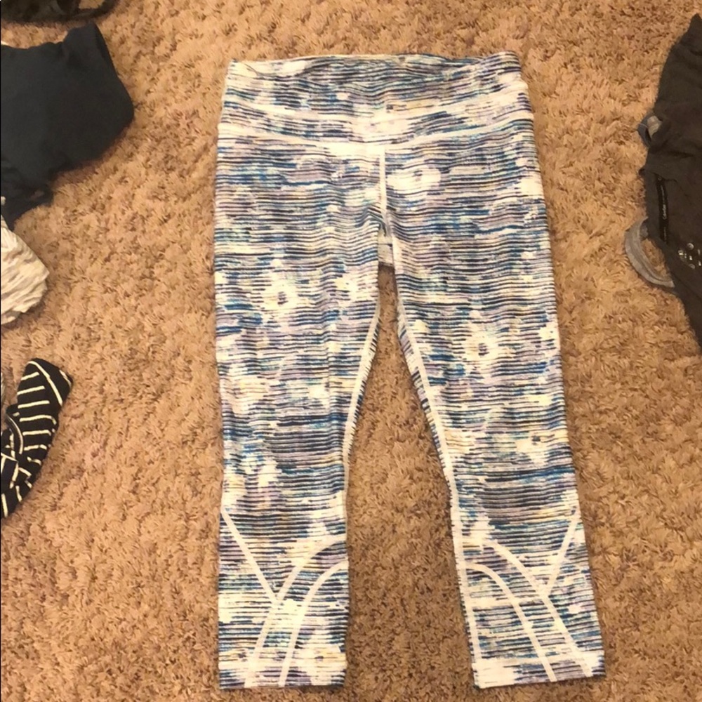 Cropped lululemon leggings!